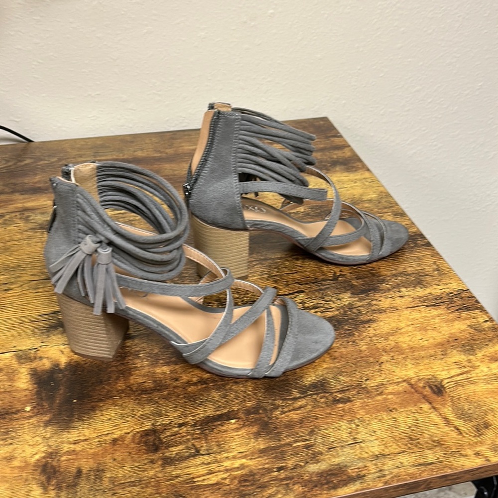 Xoxo sandals size 6.5